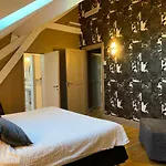 Demeure Saint Louis Historic Manor, City 700M, Free Parking,A C,Clim,Wifi, City View, Garden 4*