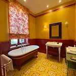 Bed & Breakfast Demeure Saint Louis Historic Manor, 700m, Free Parking,a C,clim,wifi, View, Garden 4*