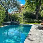 Bed & Breakfast Demeure Saint Louis Historic Manor, 700m, Free Parking,a C,clim,wifi, View, Garden 4*