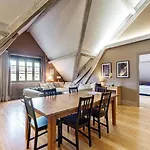 Bed & Breakfast Demeure Saint Louis Historic Manor, 700m, Free Parking,a C,clim,wifi, View, Garden