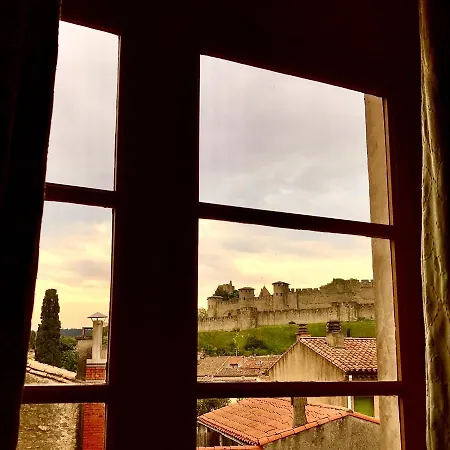 Bed & Breakfast Demeure Saint Louis Historic Manor, City 700M, Free Parking,A C,Clim,Wifi, City View, Garden 4*