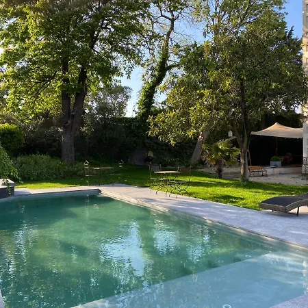 Demeure Saint Louis Historic Manor, 700m, Parking,a C,clim,wifi, Heated Pool, View 住宿加早餐酒店 卡尔卡松
