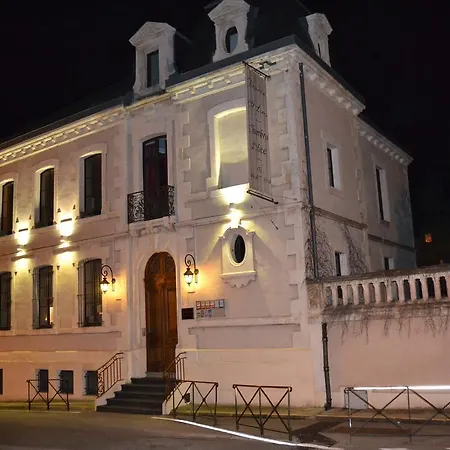 住宿加早餐酒店 Demeure Saint Louis Historic Manor, 700m, Parking,a C,clim,wifi, Heated Pool, View