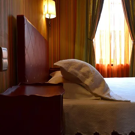 住宿加早餐酒店 Demeure Saint Louis Historic Manor, 700m, Parking,a C,clim,wifi, Heated Pool, View