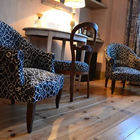 Demeure Saint Louis Historic Manor, 700m, Parking,a C,clim,wifi, Heated Pool, View