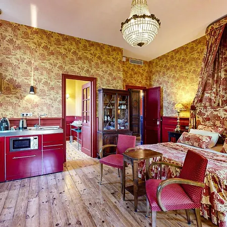 Demeure Saint Louis Historic Manor, 700m, Parking,a C,clim,wifi, Heated Pool, View Nocleg ze śniadaniem