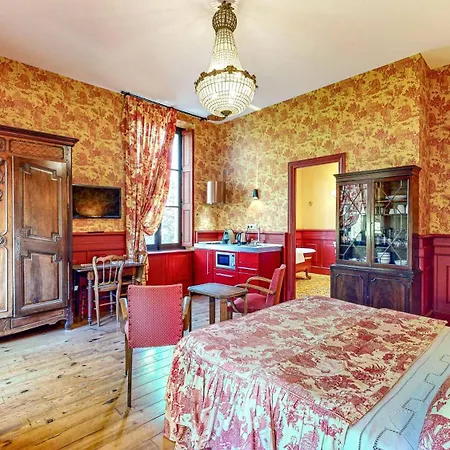 Demeure Saint Louis Historic Manor, 700m, Free Parking,a C,clim,wifi, View, Garden Готель типу 