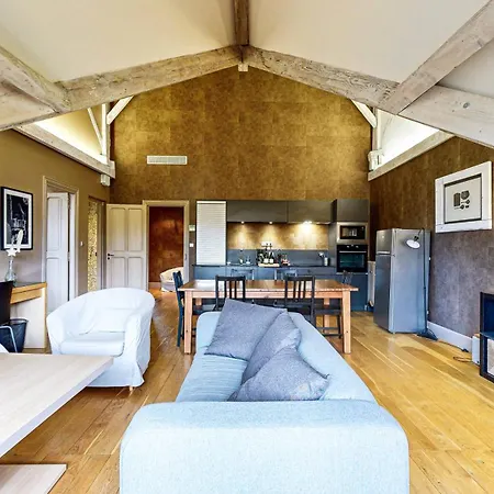 Nocleg ze śniadaniem Demeure Saint Louis Historic Manor, 700m, Parking,a C,clim,wifi, Heated Pool, View Carcassonne