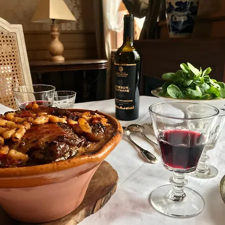 Demeure Saint Louis Historic Manor, 700m, Free Parking,a C,clim,wifi, View, Garden Каркассонн