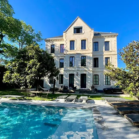 Demeure Saint Louis Historic Manor, 700m, Parking,a C,clim,wifi, Heated Pool, View Nocleg ze śniadaniem
