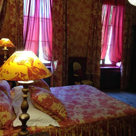 Demeure Saint Louis Historic Manor, 700m, Parking,a C,clim,wifi, Heated Pool, View