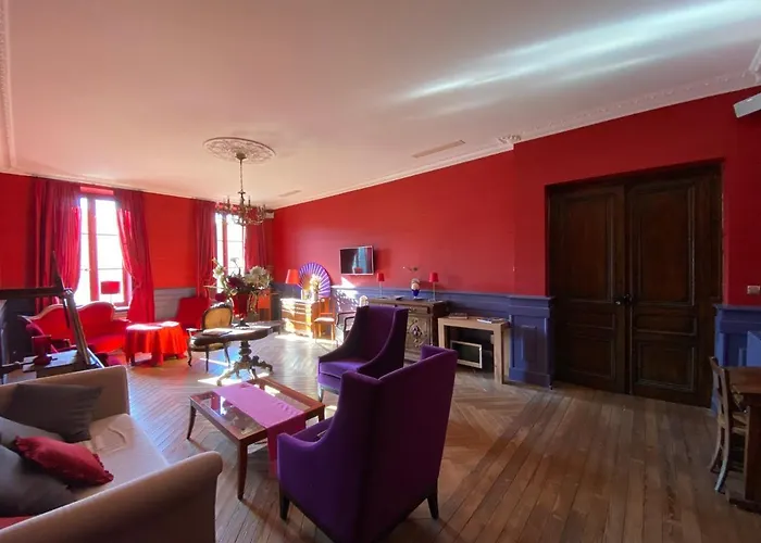 Demeure Saint Louis Historic Manor, City 700M, Free Parking,A C,Clim,Wifi, City View, Garden 4*