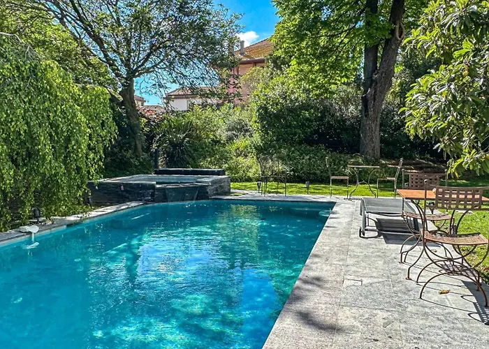 Bed & Breakfast Demeure Saint Louis Historic Manor, City 700M, Free Parking,A C,Clim,Wifi, City View, Garden 4*