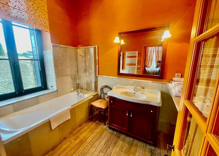 Demeure Saint Louis Historic Manor, City 700M, Free Parking,A C,Clim,Wifi, City View, Garden 4*